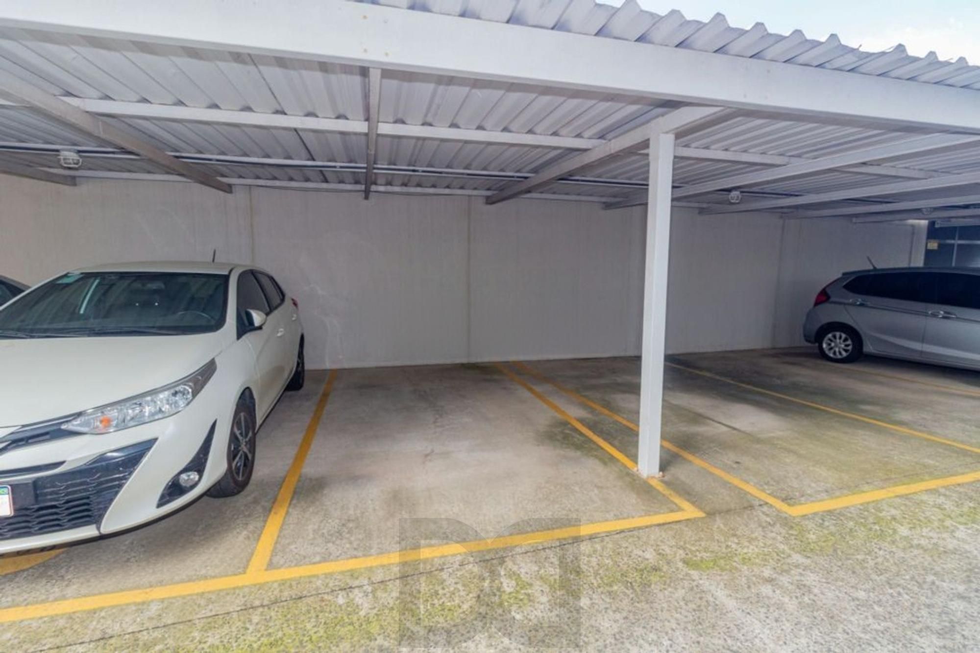 Apartamento 2 Dormitórios com Elevador e 2 Vagas à Venda no Jardim Botânico — foto 31