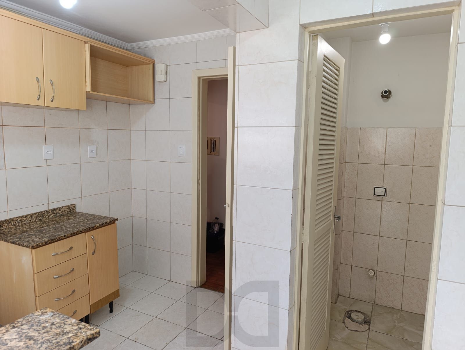 Apartamento térreo de 2 dormitórios e 1 vaga no bairro Praia de Belas — foto 11