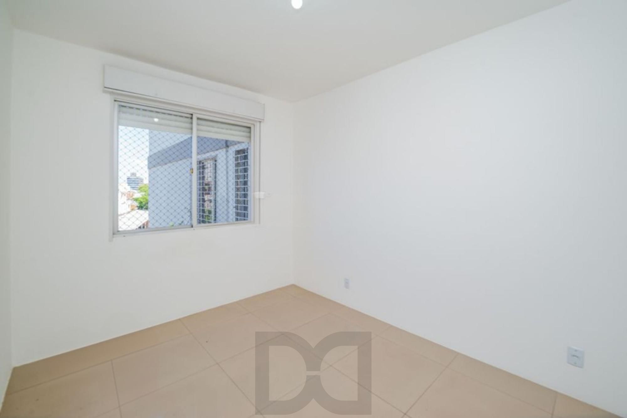 Apartamento com 2 quartos, 2 banheiros e 1 vaga no bairro Azenha. — foto 11