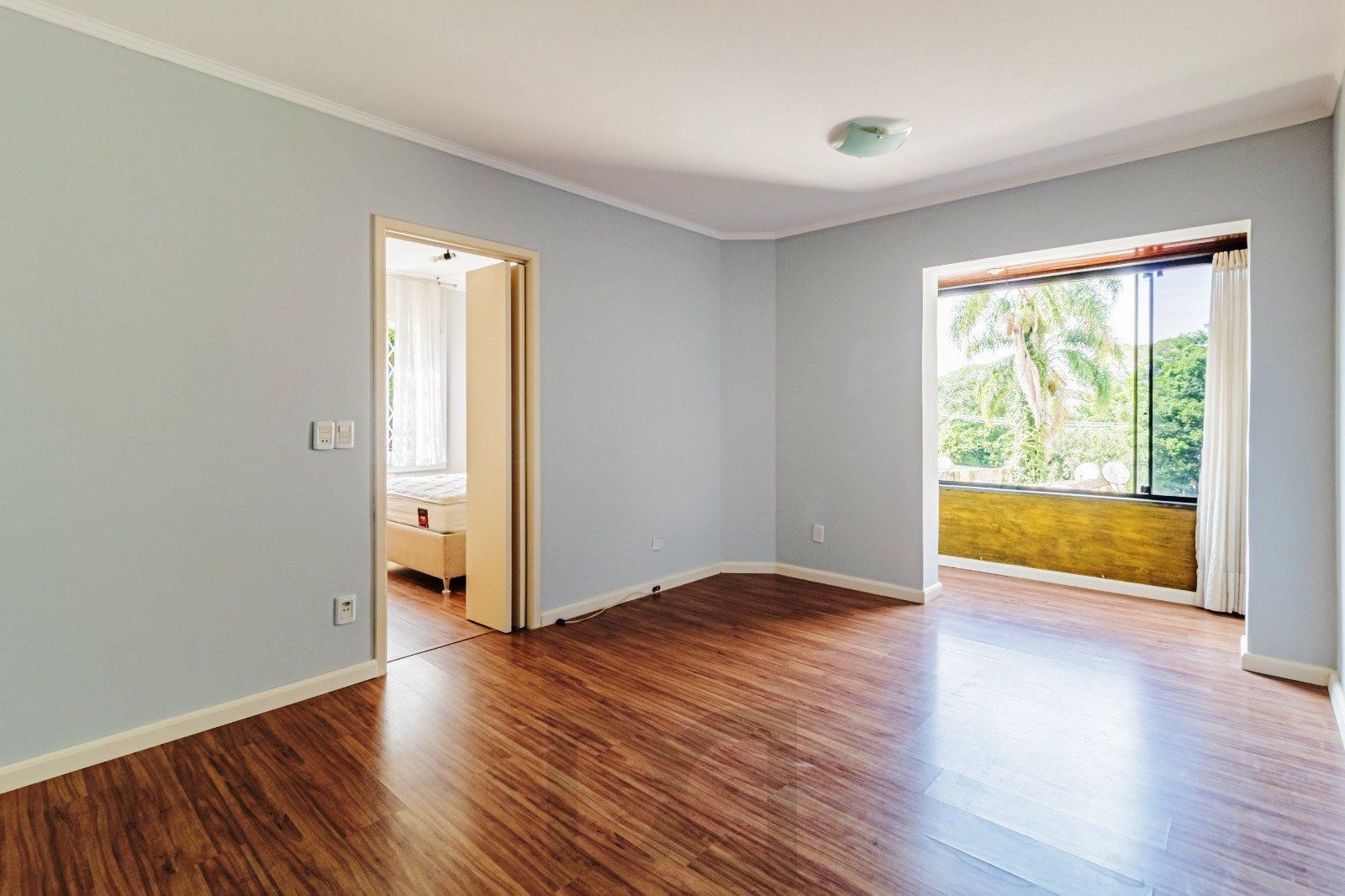 Apartamento com 1 quarto e 1 vaga coberta no bairro Petrópolis — foto 1