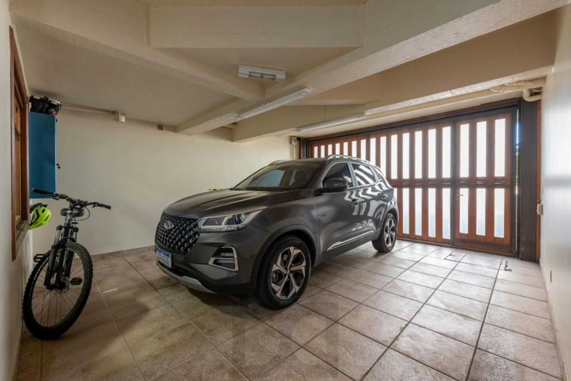 Casa com 5 dormitórios, 2 suítes, 2 vagas e 360m² à venda no Jardim Itu Sabará. — foto 37