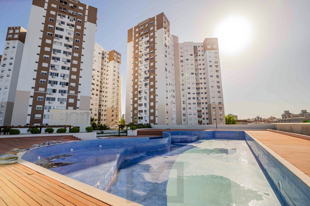 Apartamento com 3 quartos, 2 vagas, piscina elevador no bairro Vila ipiranga — foto 1