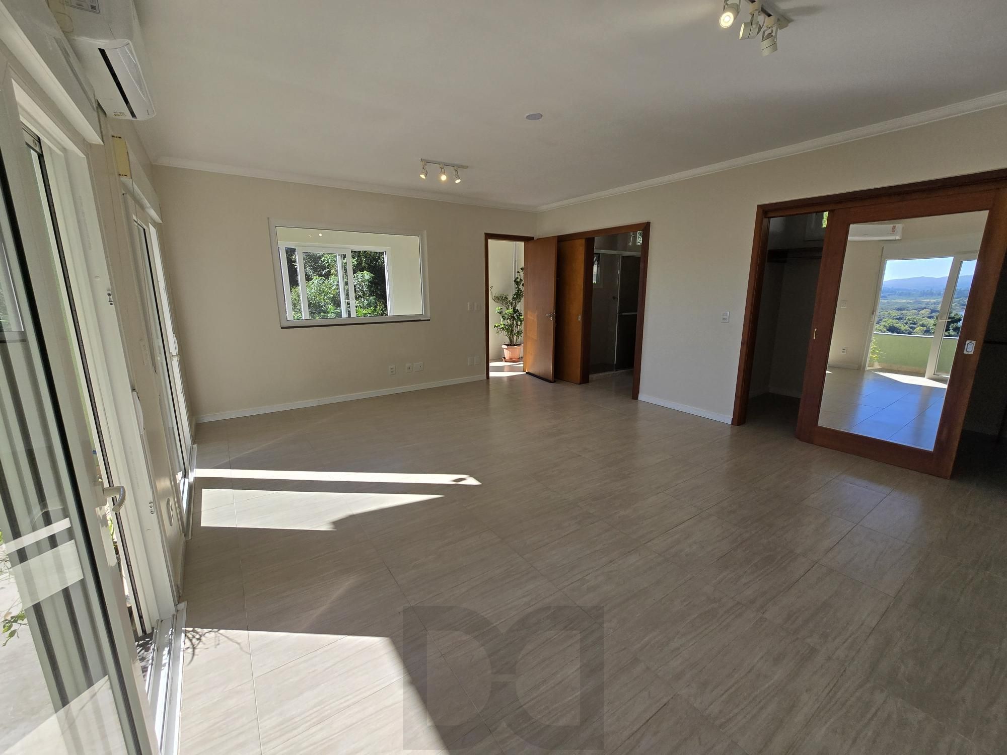 Casa 3 dormitórios, 1 suíte, 4 vagas 210 m² privativos no Belém Novo. — foto 43
