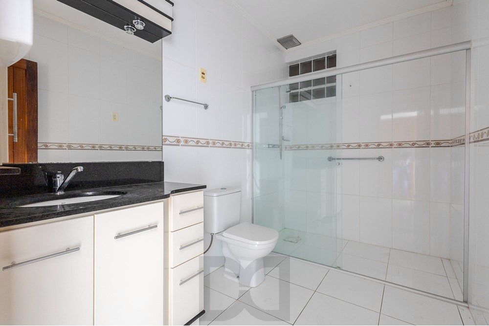 Casa com 4 quartos, 7 vagas e pátio no Bairro Higienópolis — foto 50