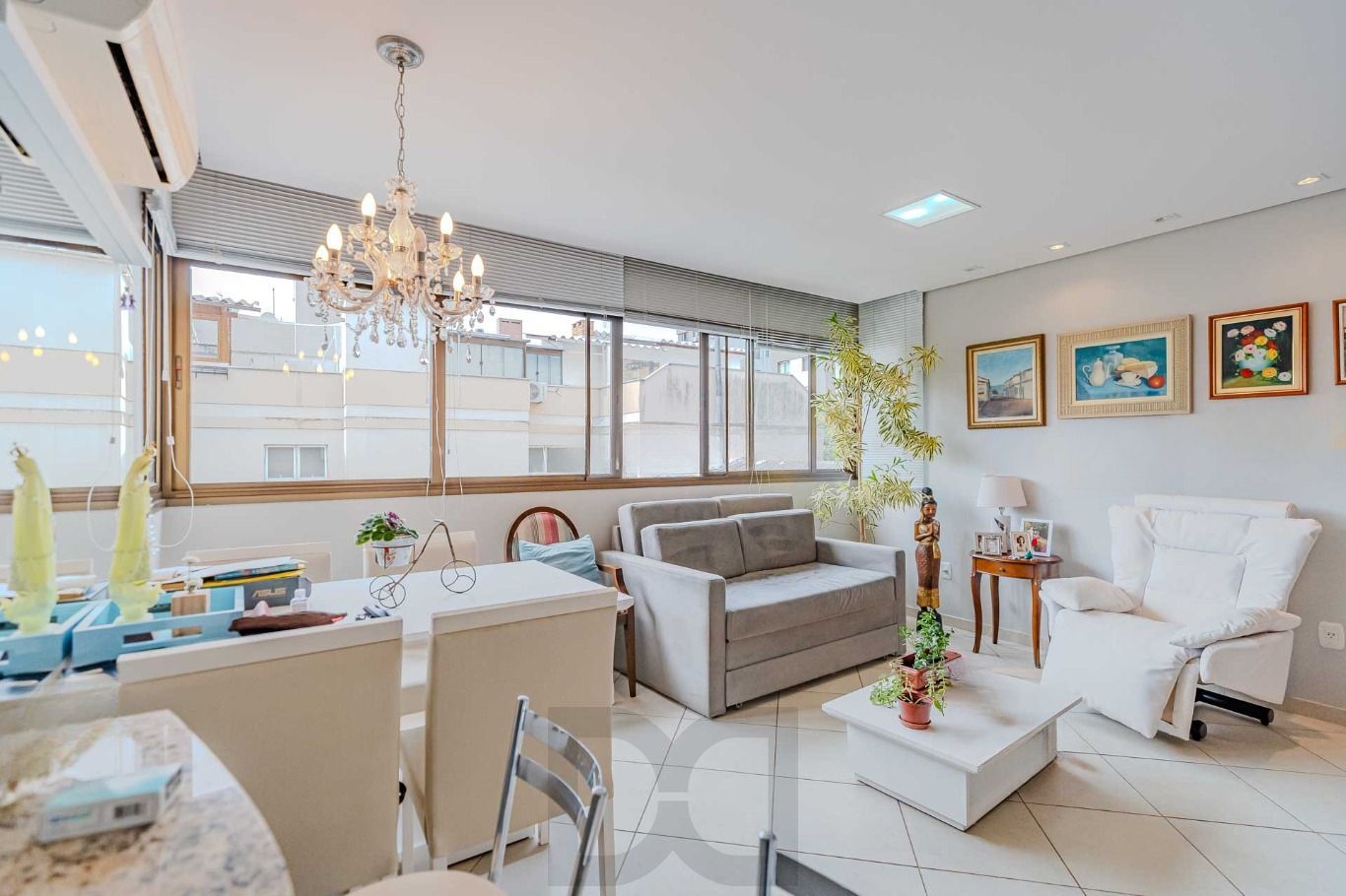 Apartamento com 1 dormitório e 1 vaga de garagem no Bairro Higienópolis — foto 1