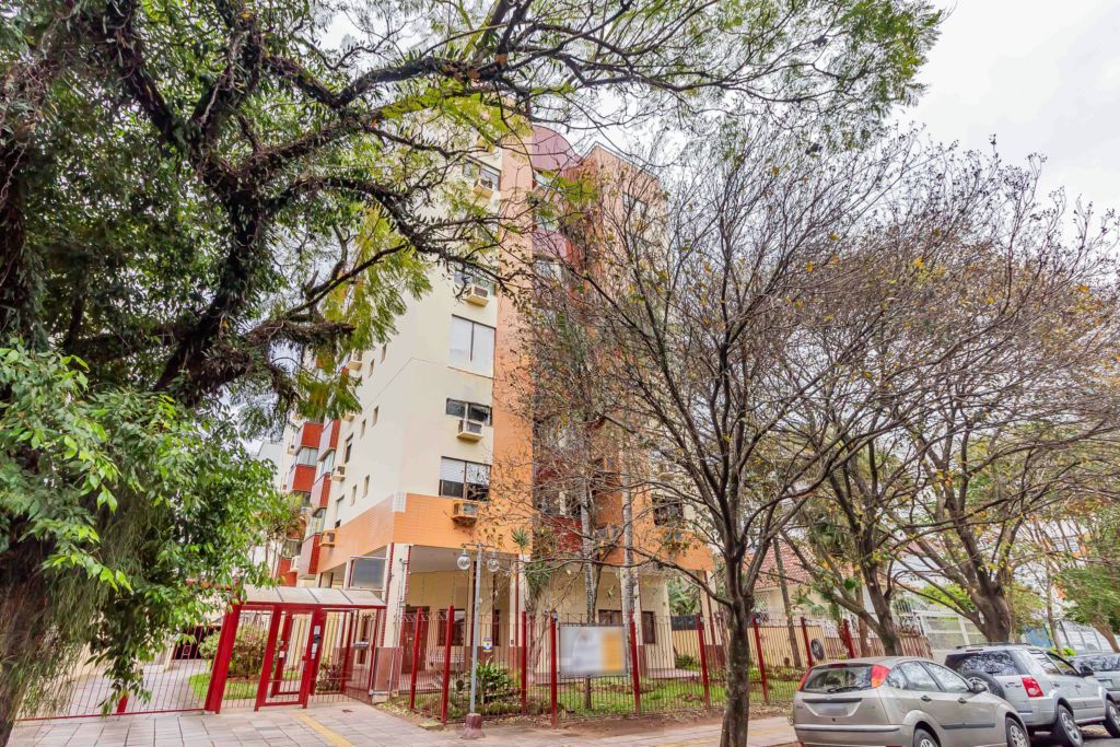 Apartamento com 3 quartos, vaga e elevador no Bairro Menino Deus — foto 43