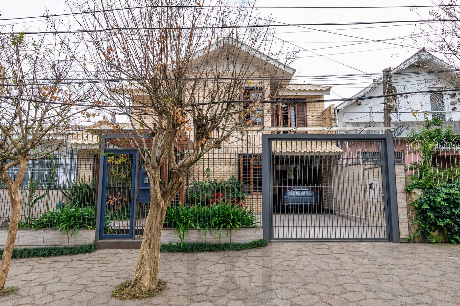Casa à venda em Ipanema com 5 quartos, 2 suítes e piscina — foto 1
