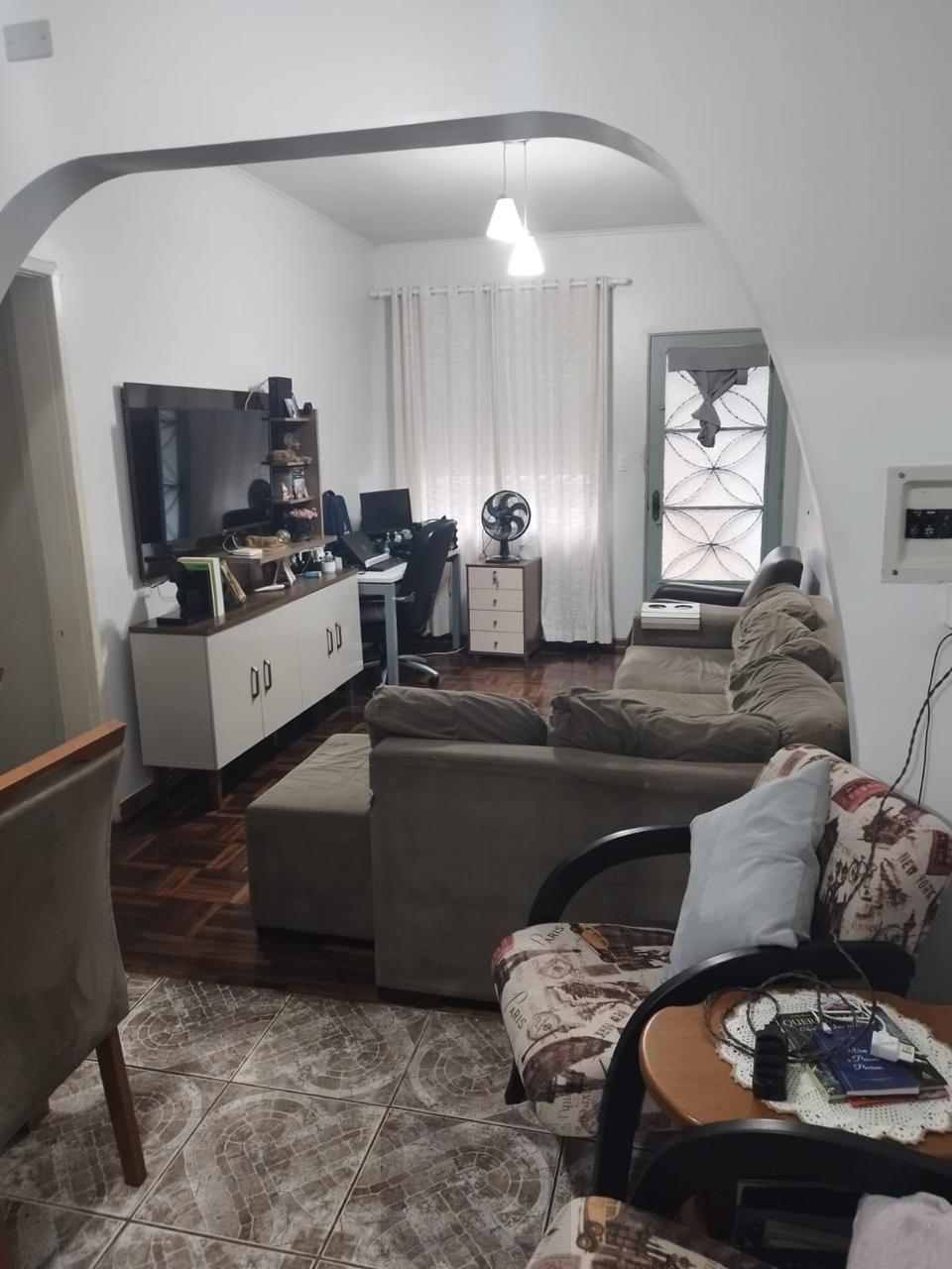 Casa geminada com 3 quartos, vaga de garagem e sacada no bairro Jardim Sabara — foto 3
