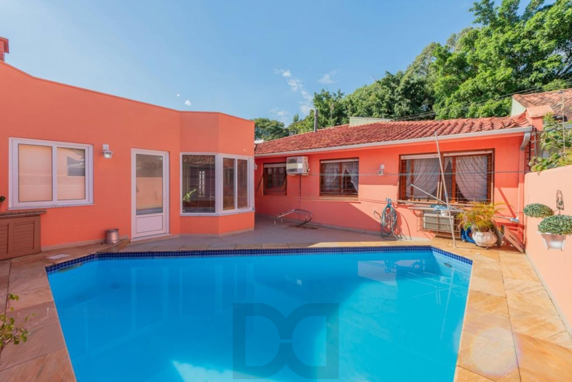 Casa com 3 dormitórios,1 suíte, 4 banheiros e 4 vagas, 203m² no Jardim Itu. — foto 29
