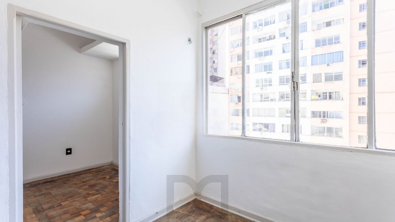 Apartamento de 3 dormitórios com 88 metros privativos e elevador no Centro — foto 8