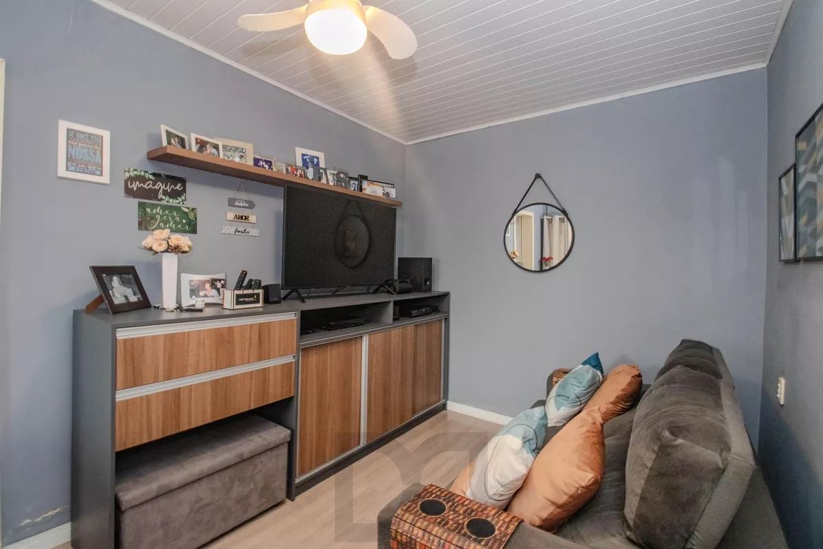 Casa com 1 quarto, churrasqueira e 4 vagas no bairro Sarandi — foto 3