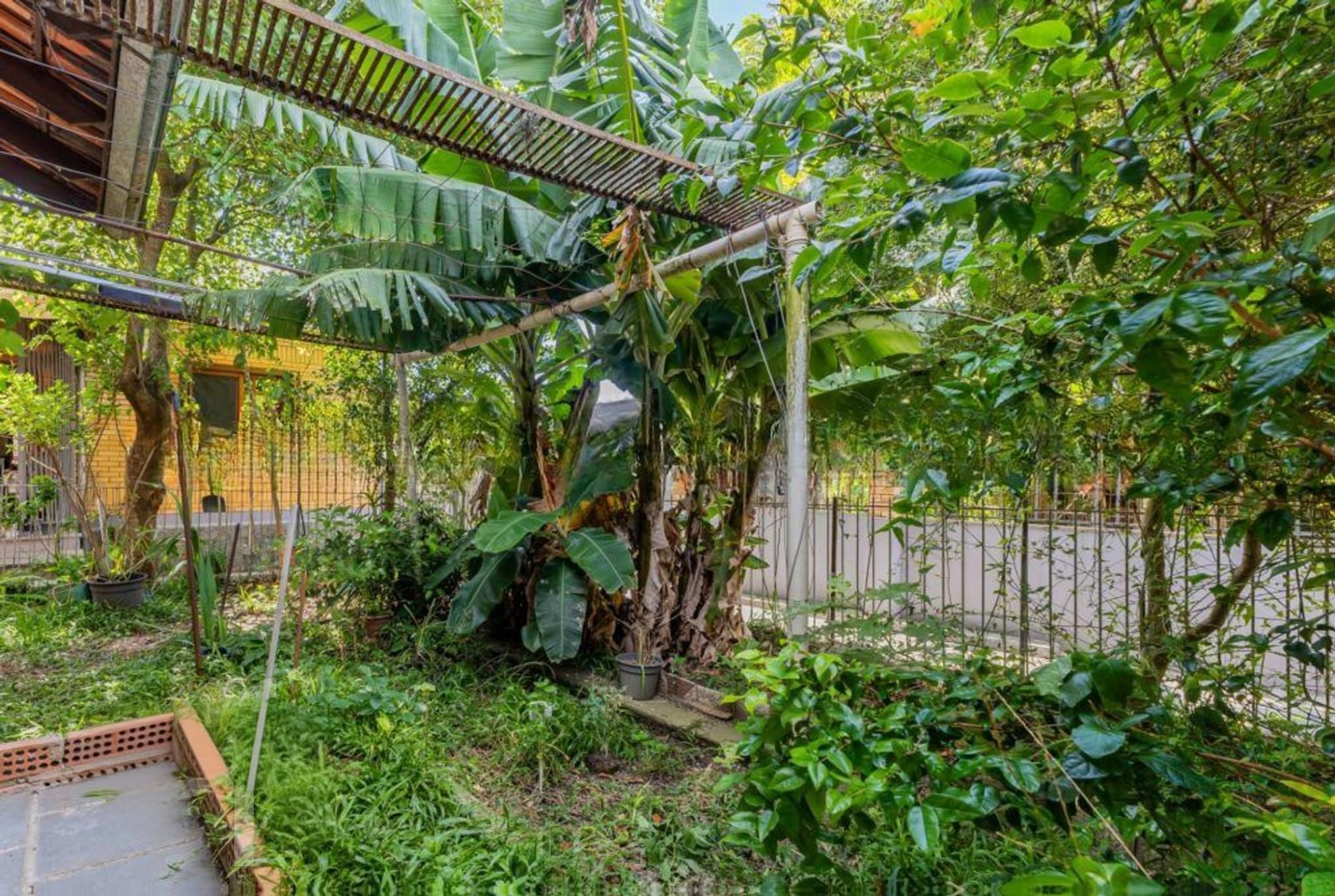 Casa com 1.640,00m², 3 dormitórios, 4 vagas à venda Rua Marista. — foto 43