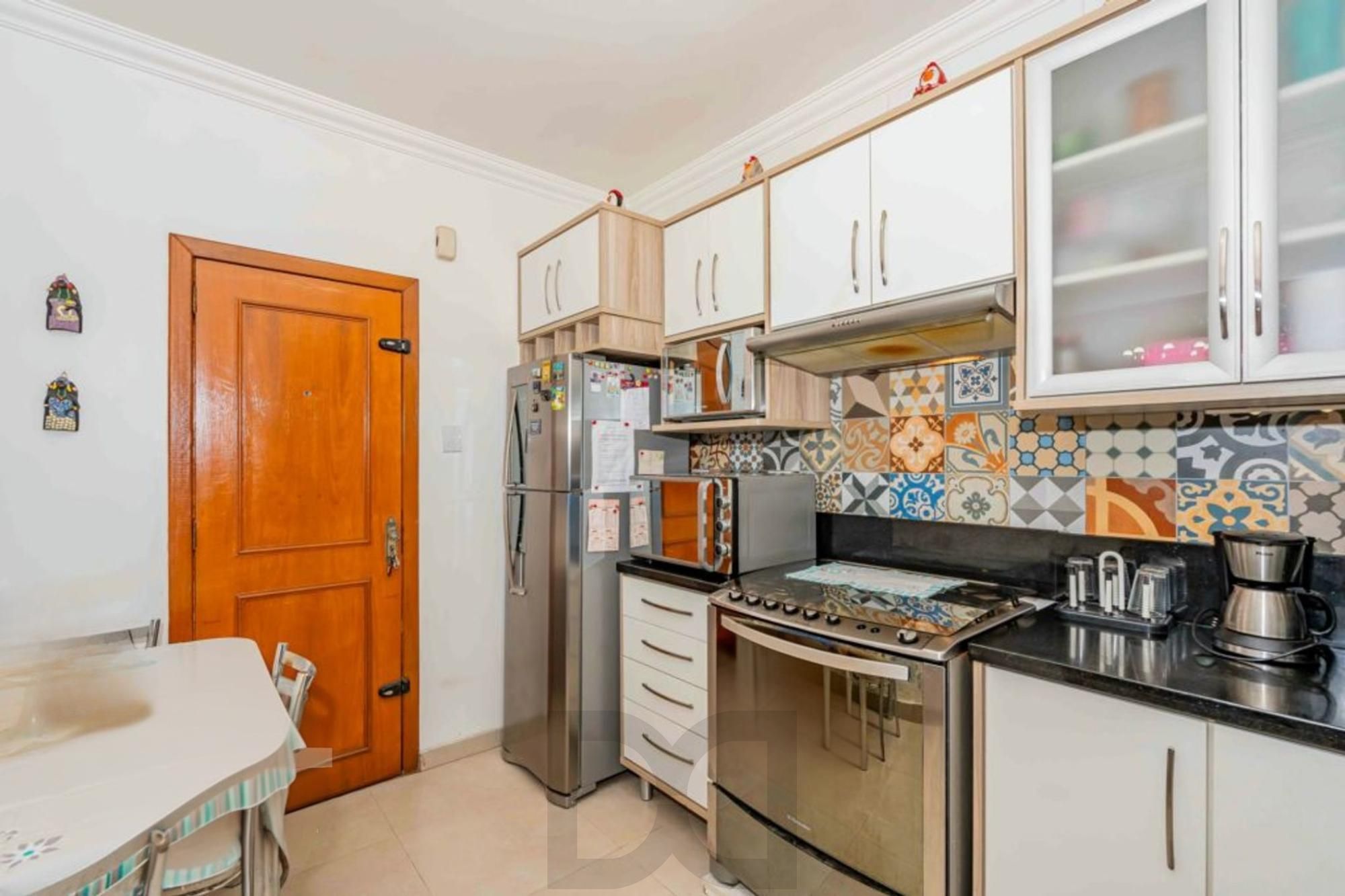 Apartamento Garden, 3 dormitórios, 1 suíte, 1 vaga, churrasqueira no bairro Santana. — foto 8
