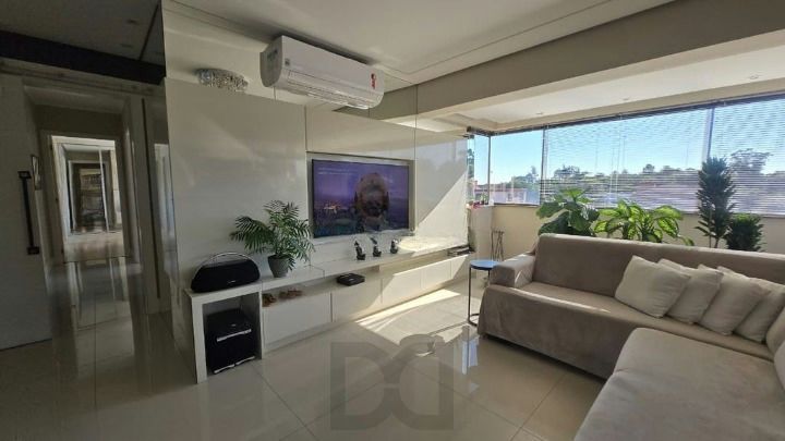 Apartamento com 3 quartos, 2 vagas, elevador e piscina no bairro Sarandi — foto 1