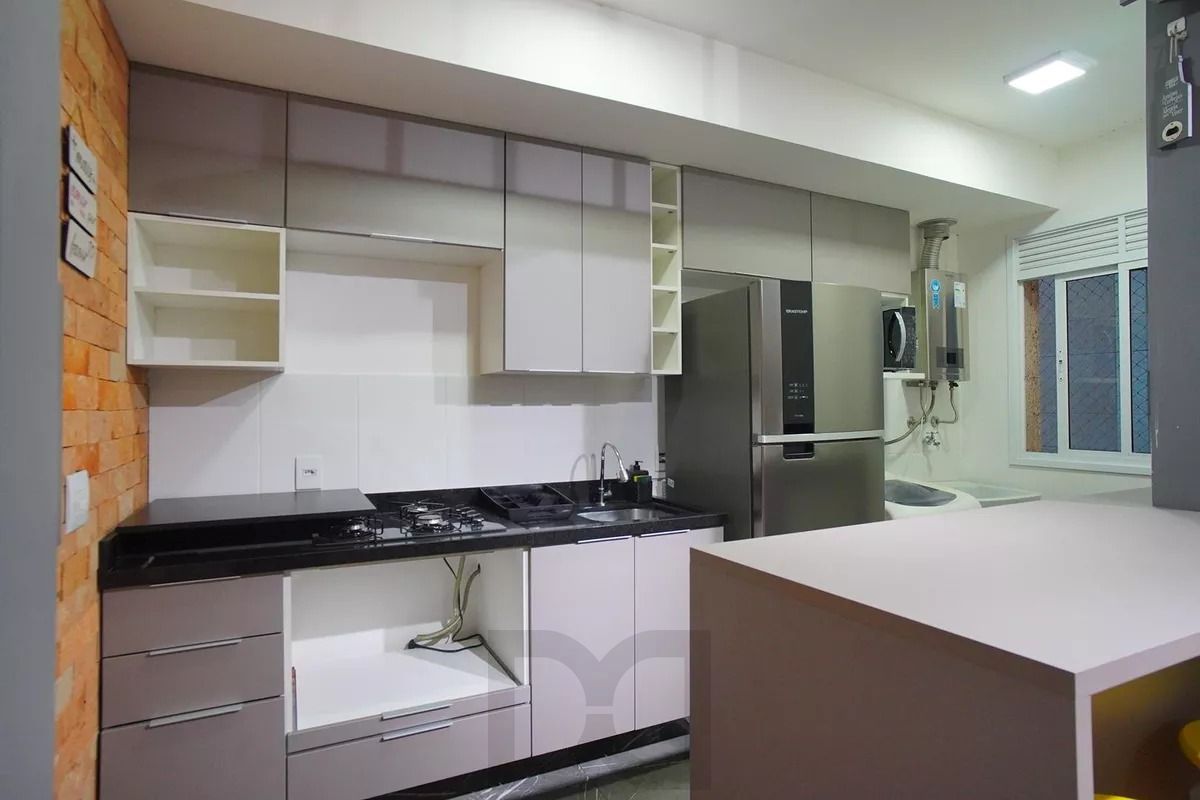 Apartamento 2 dormitórios suíte, elevador, infra e vaga coberta na Farrapos — foto 6
