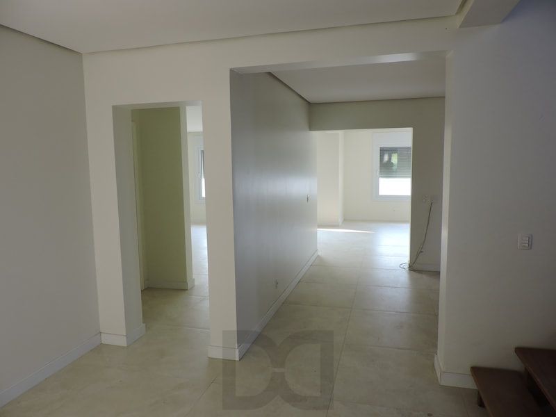 Casa nova de 600m² com 4 dormitórios e 3 vagas — foto 9