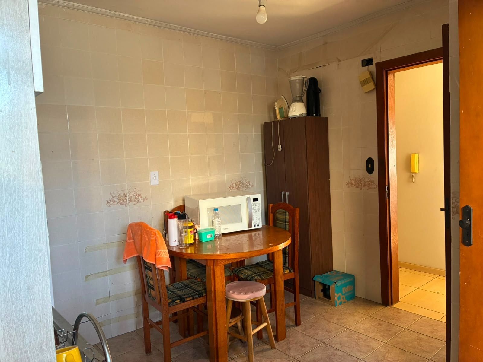Apartamento com 2 quartos, 1dep. Empregada e sol da manha no bairro Partenon — foto 11