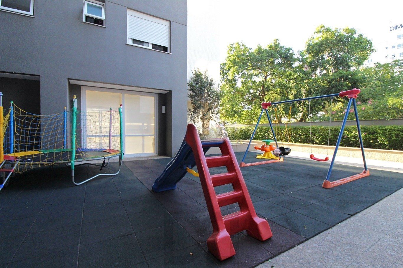 Apartamento com 3 quartos, 3 suítes e 128m² à venda em Menino Deus. — foto 47