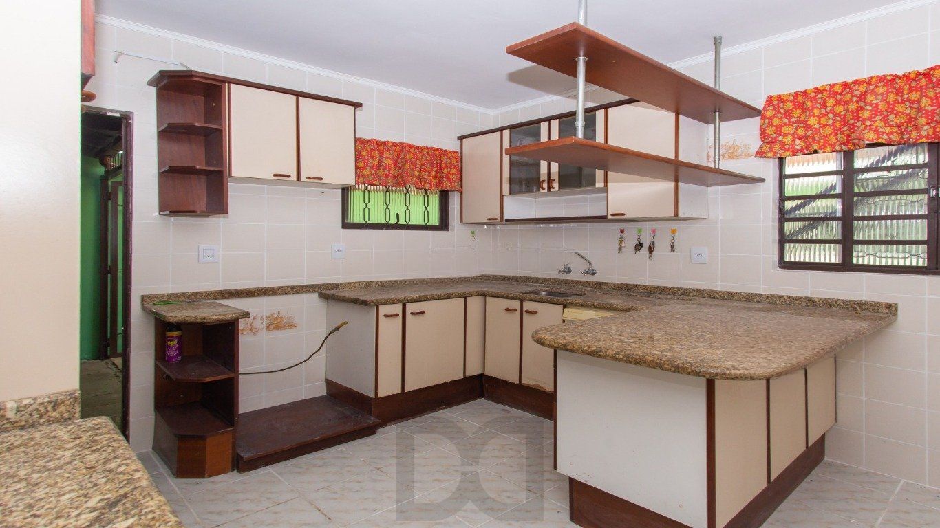 Casa 3 Dorm com Suíte e 4 Vagas no Jardim do Salso Próx PUCRS — foto 6