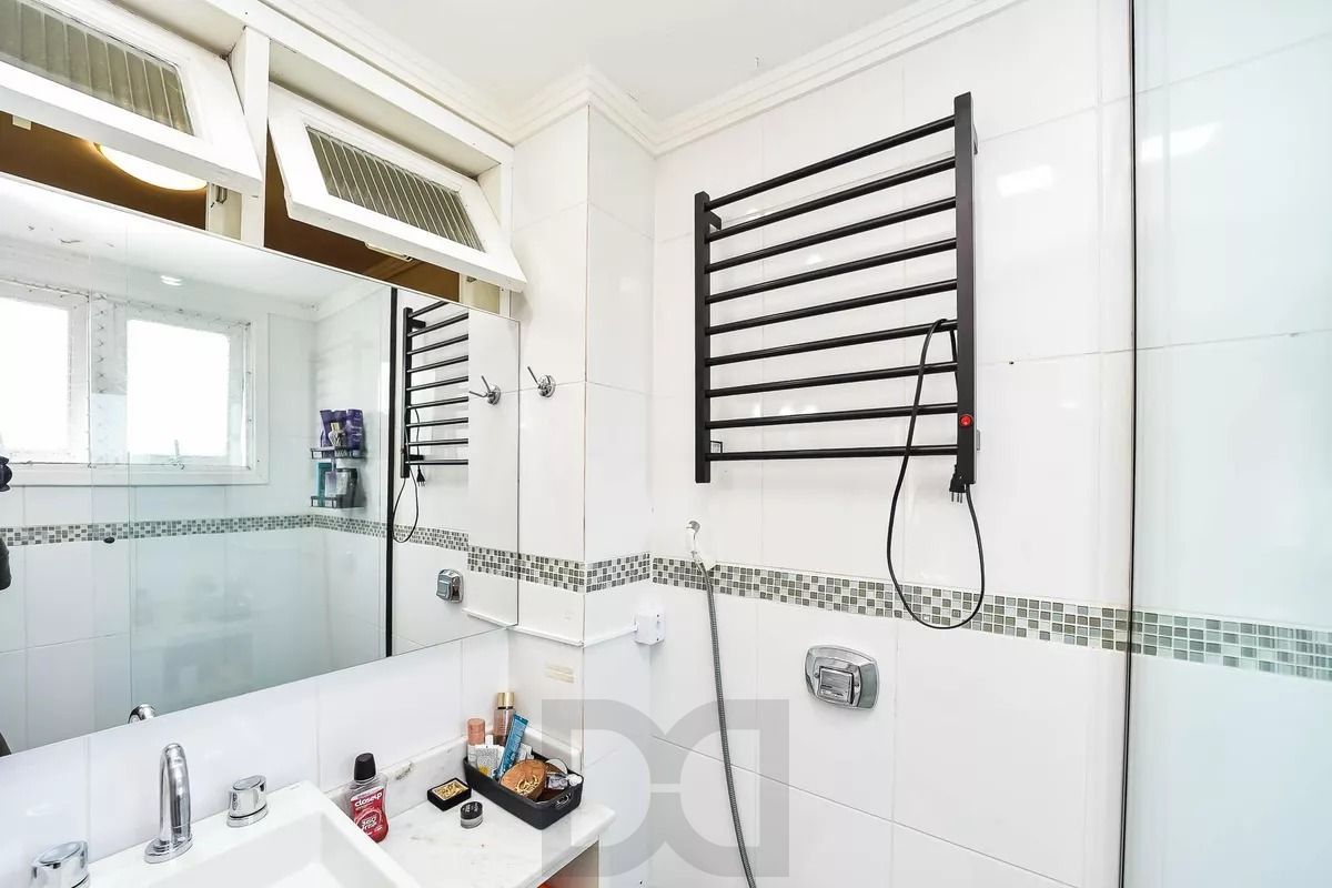 Apartamento com 2 quartos, 2 vagas e aquecimento central no bairro Jardim Itu — foto 17