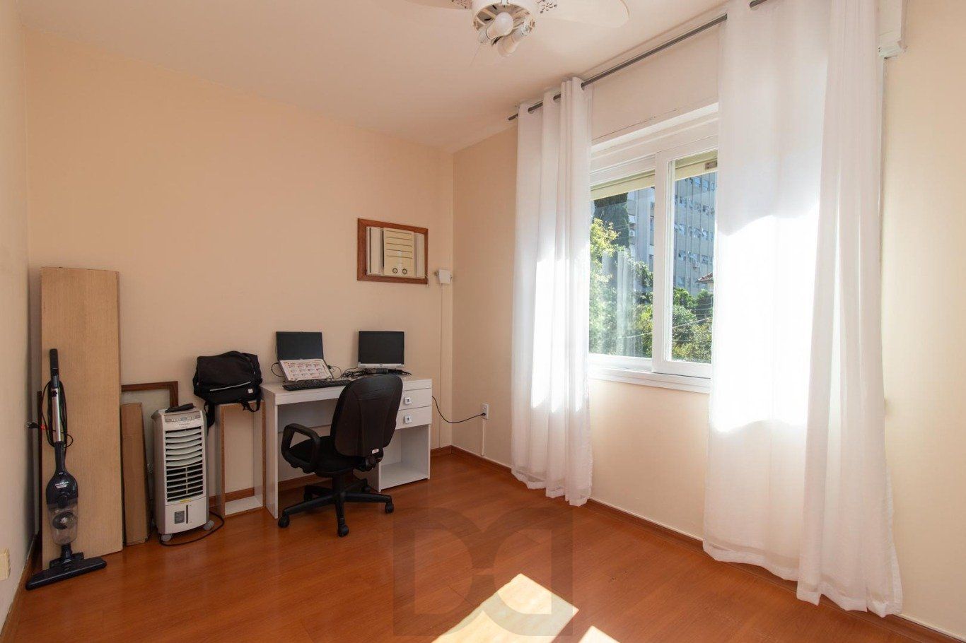 Apartamento de 2 quartos, 1 vaga no bairro Menino Deus — foto 10