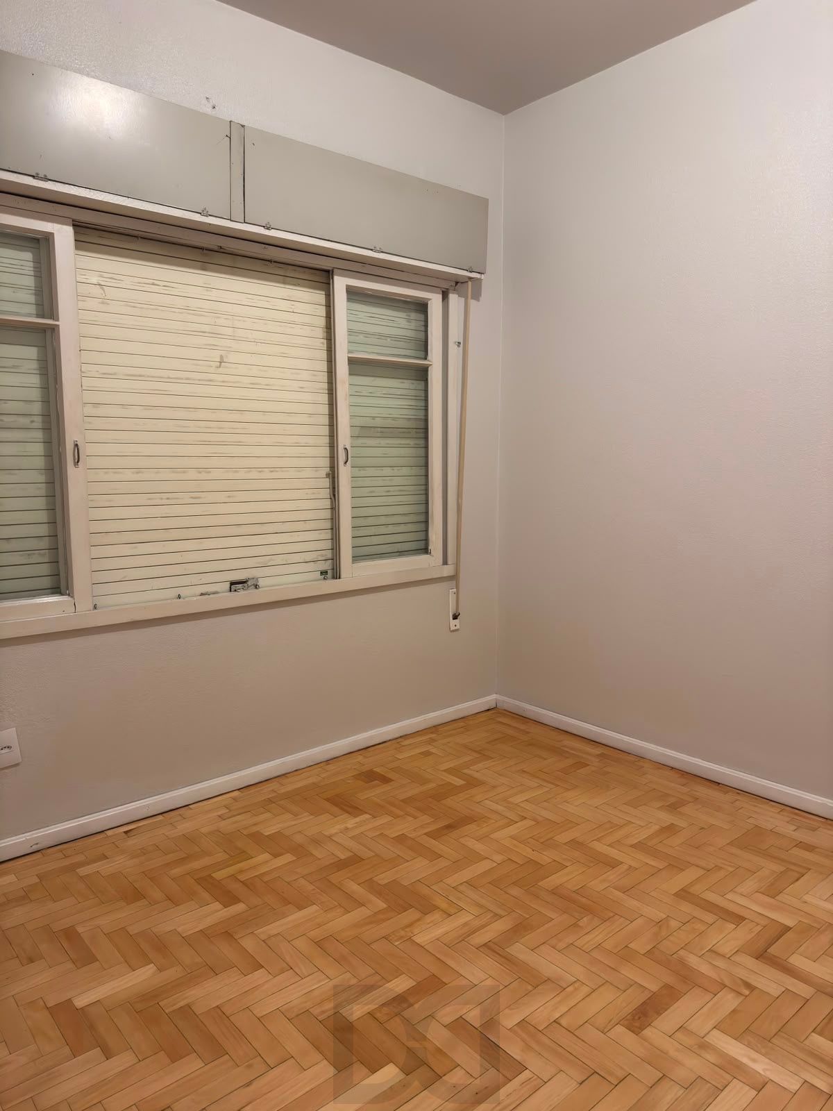 Apartamento 2 dormitórios com dependência 70m2 Moinhos de Vento Av. Cristóvão — foto 25
