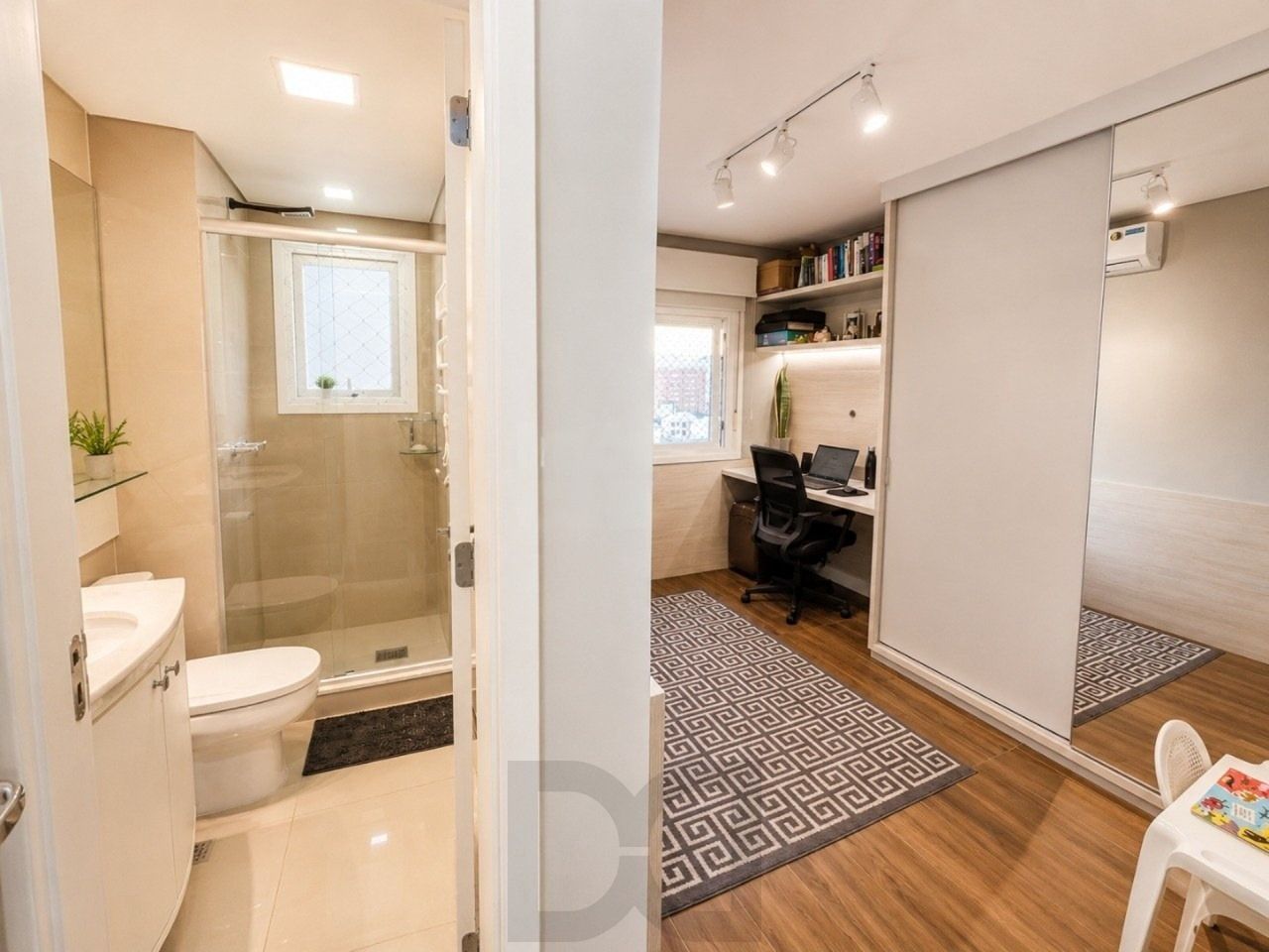 Apartamento com 3 quartos, 3 suítes e 128m² à venda em Menino Deus. — foto 13