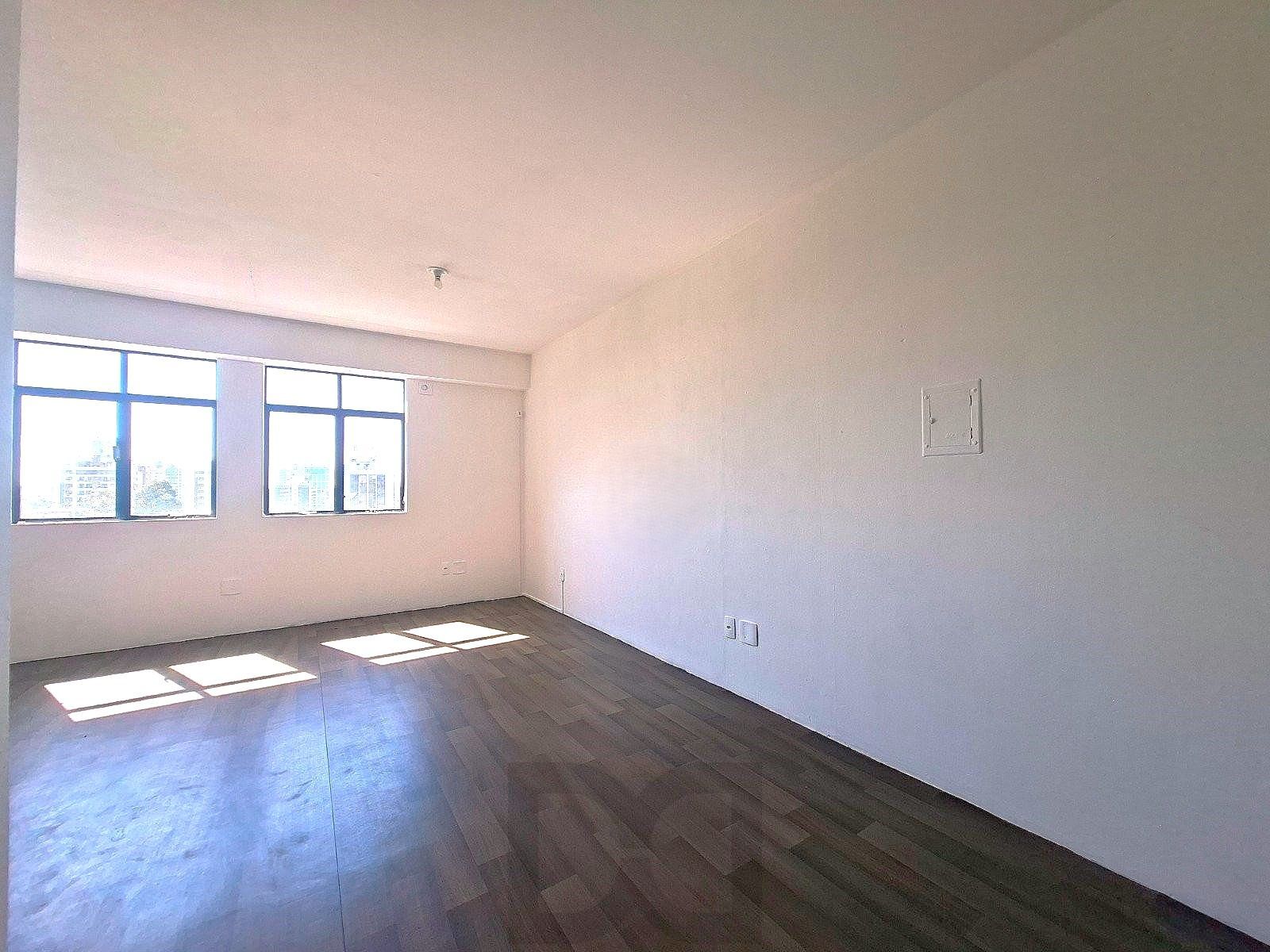 Sala / Conjunto Comercial na Avenida Assis Brasil, Jardim Lindóia. — foto 12