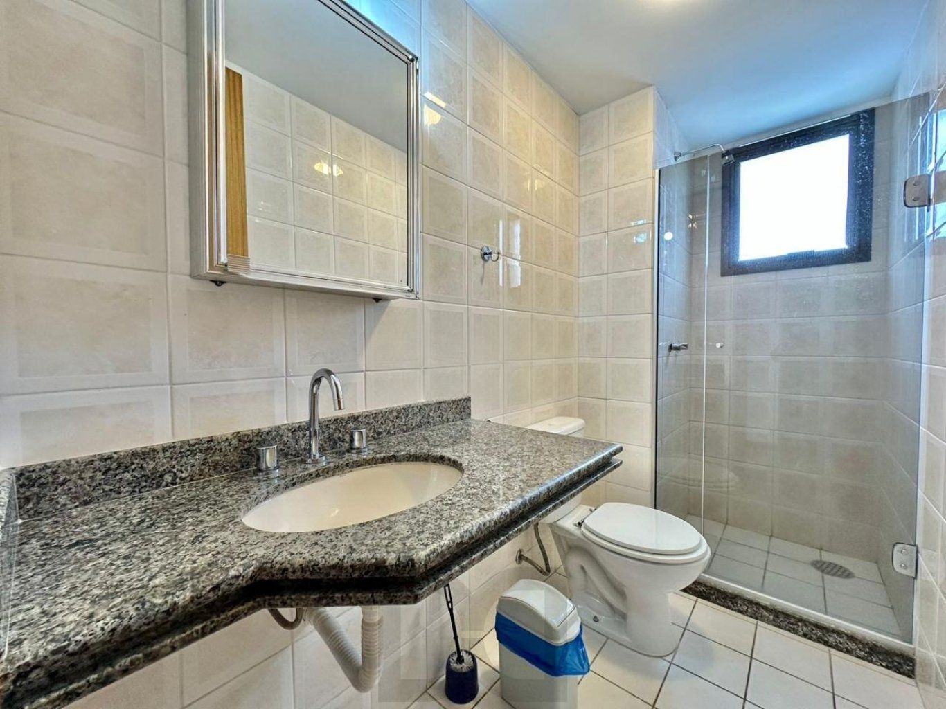 Apartamento com 3 quartos, vaga e elevador no Bairro Menino Deus — foto 12