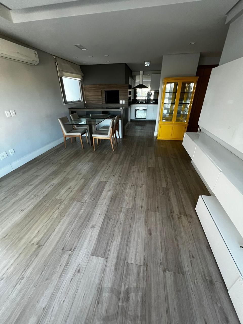 Apartamento de 2 dormitórios, elevador e duas vagas de garagem em Porto Alegre. — foto 16
