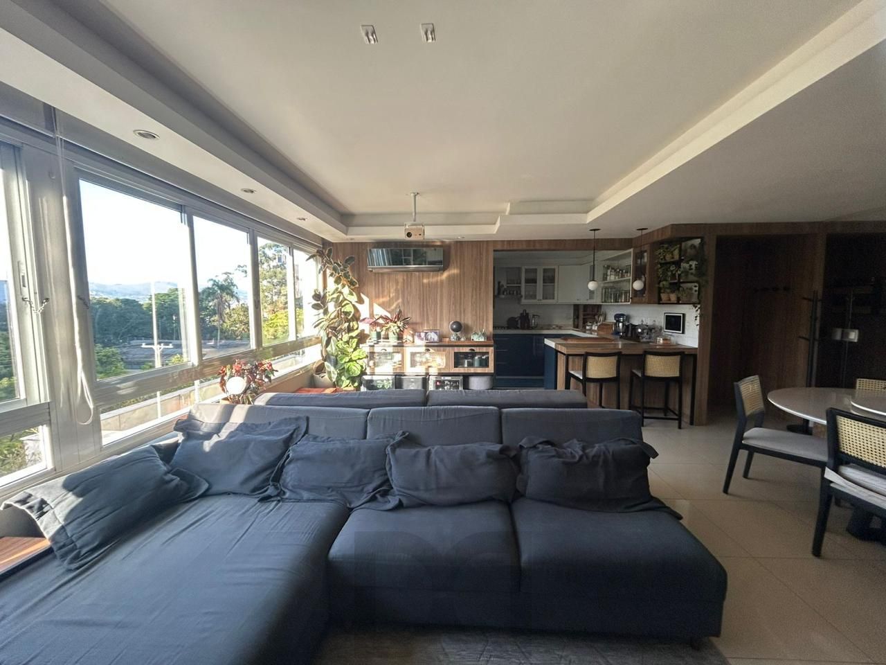 Apartamento com 3 quartos, 1 suíte, 2 vagas e elevador no bairro Petrópolis — foto 6