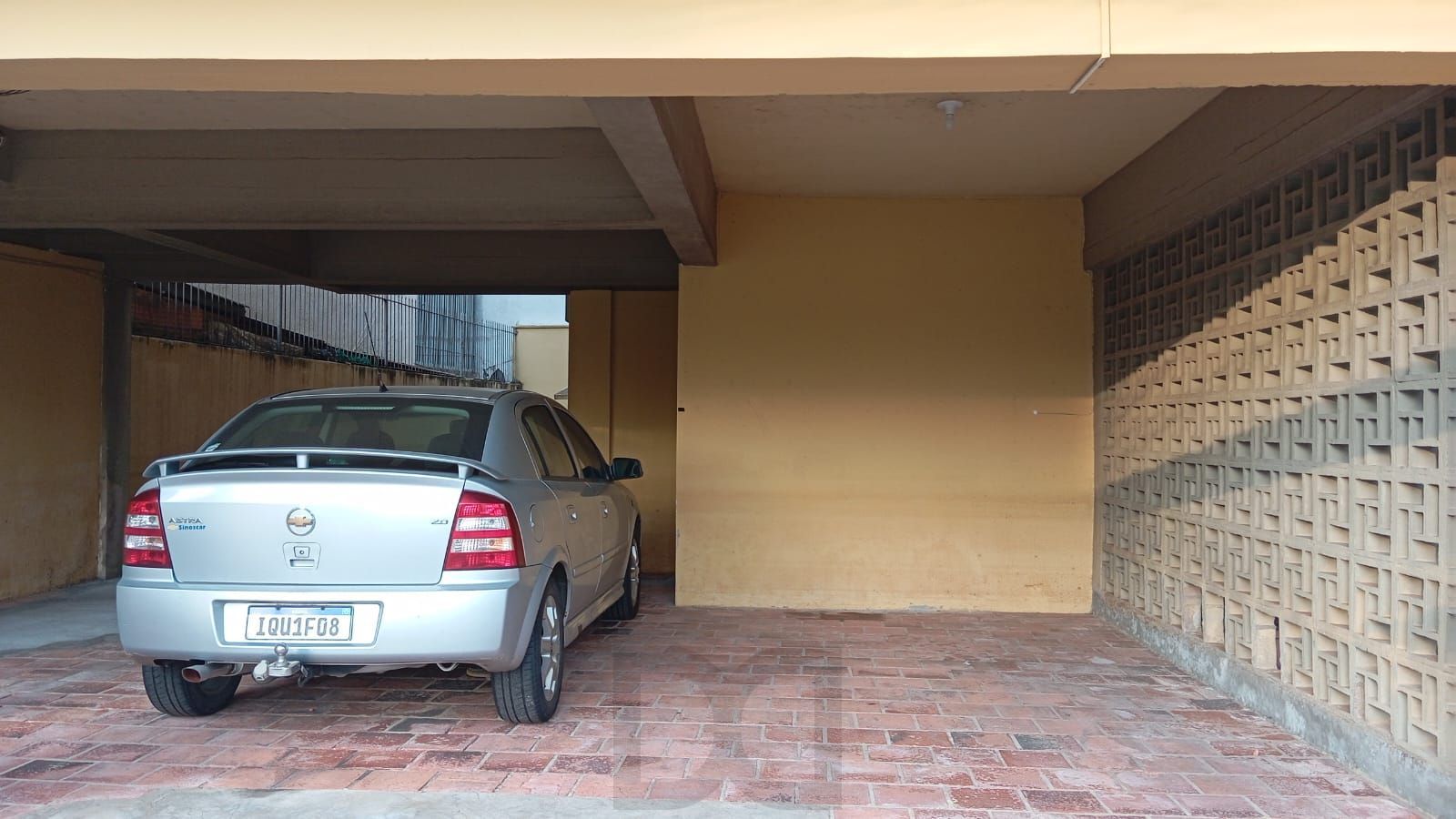 Apartamento com 1 Suite, sacada e 1 vaga de garagem no bairro Cidade Baixa — foto 17