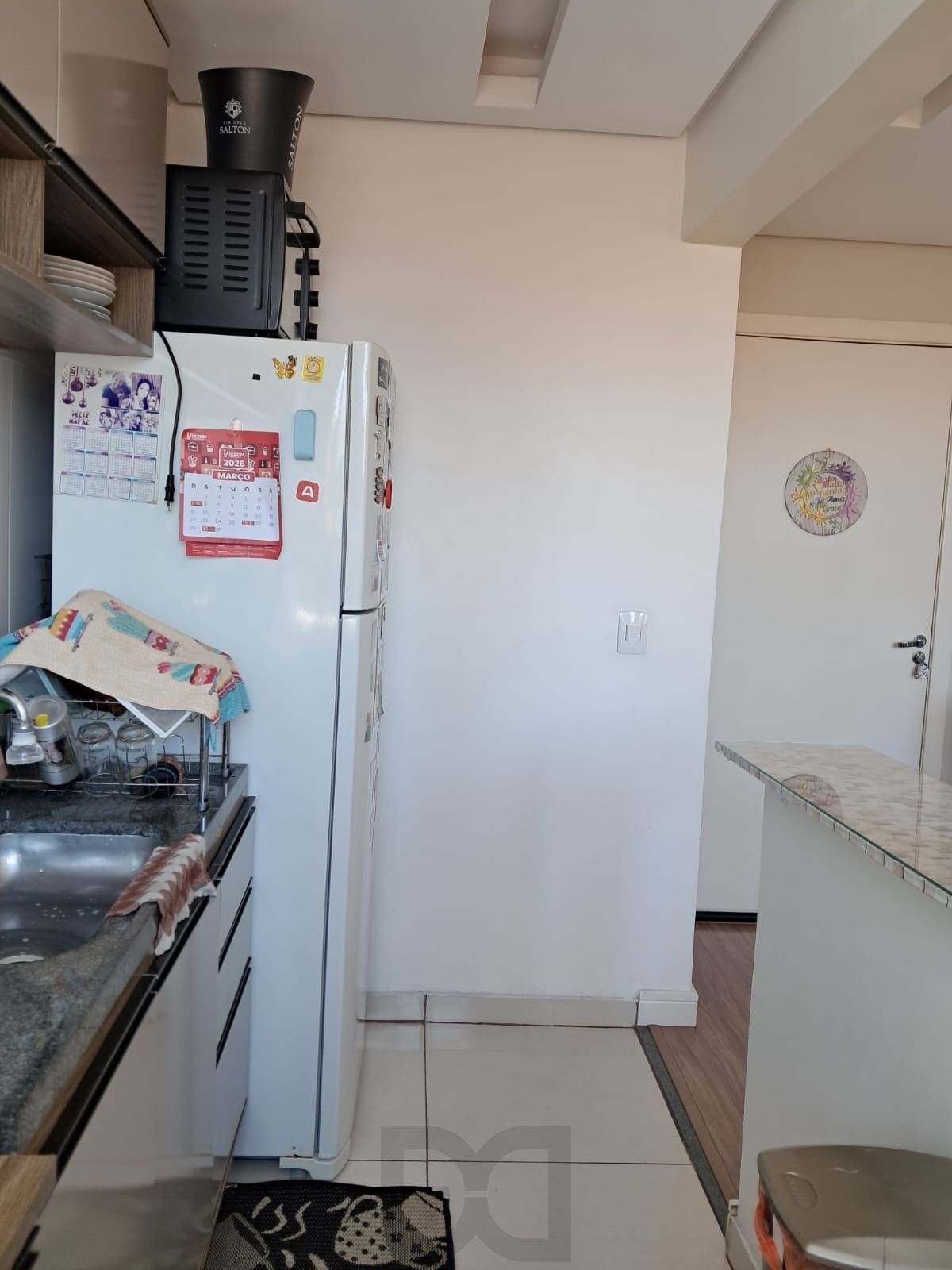 Apartamento semi mobiliado 2 dormitórios 1 vaga de garagem na Rua Sadi Castro. — foto 7