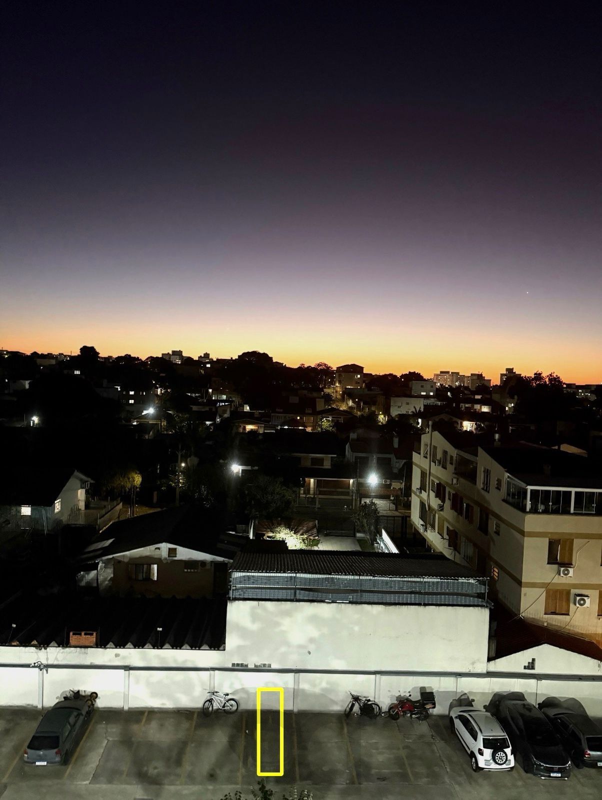 Apartamento 3 dormitórios com Suíte Semi Mobiliado com Vaga de Garagem — foto 26