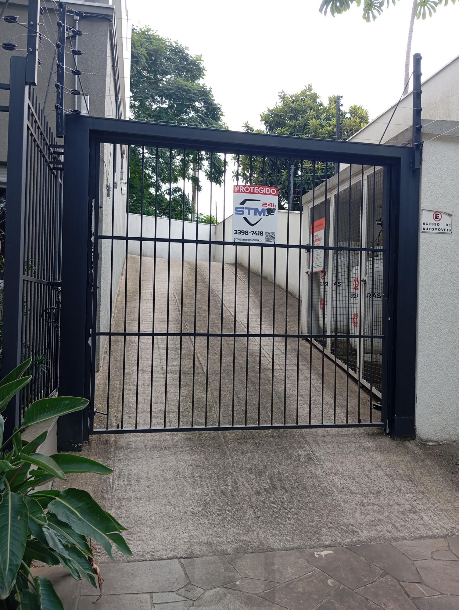 Apartamento com 2 Dormitórios, Vaga Dupla e Elevador no Floresta — foto 36