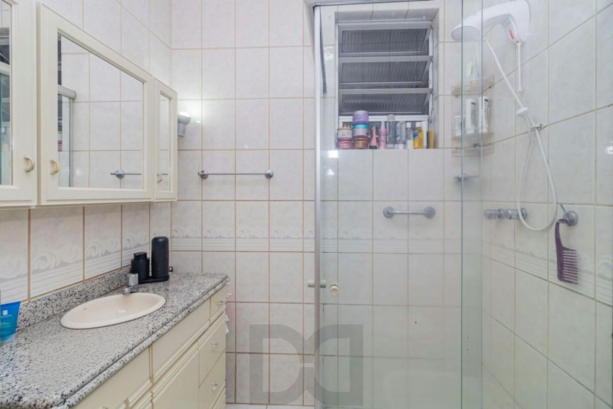 Apartamento semi mobiliado 2 dormitórios bairro Petrópolis — foto 16
