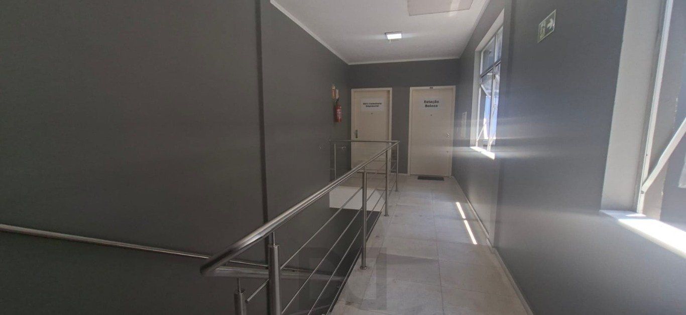 Sala semi mobiliada comercial no bairro Auxiliadora. — foto 20
