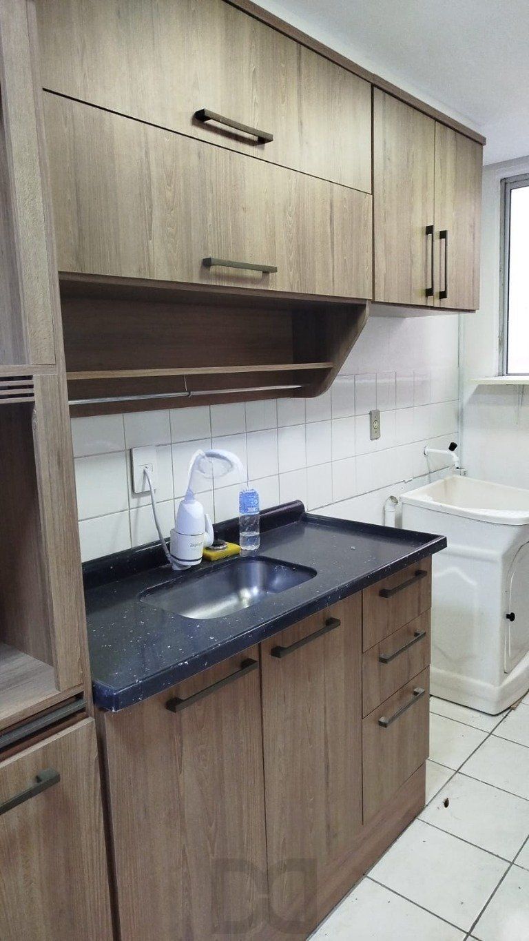 Apartamento térreo 1 quarto e semi mobiliado e portaria no bairro Rubem Berta — foto 5