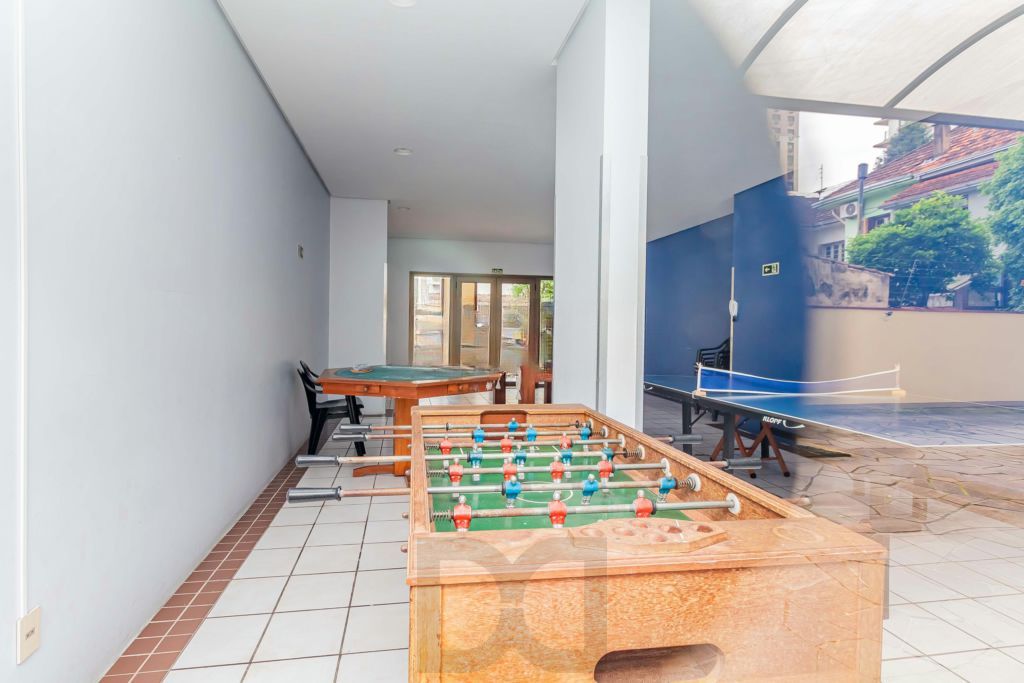 Apartamento com 3 quartos, vaga e elevador no Bairro Menino Deus — foto 41