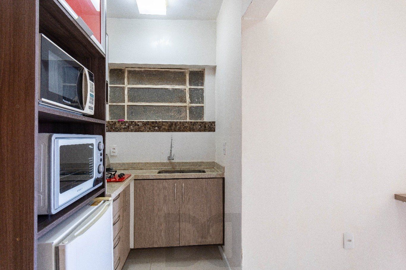 JK mobiliado com sacada e vista na Borges de Medeiros no Centro Historico — foto 12