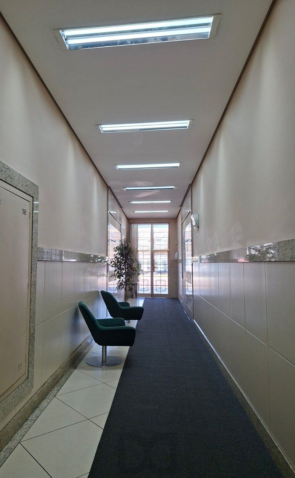 Sala / Conjunto Comercial na Avenida Assis Brasil, Jardim Lindóia. — foto 5