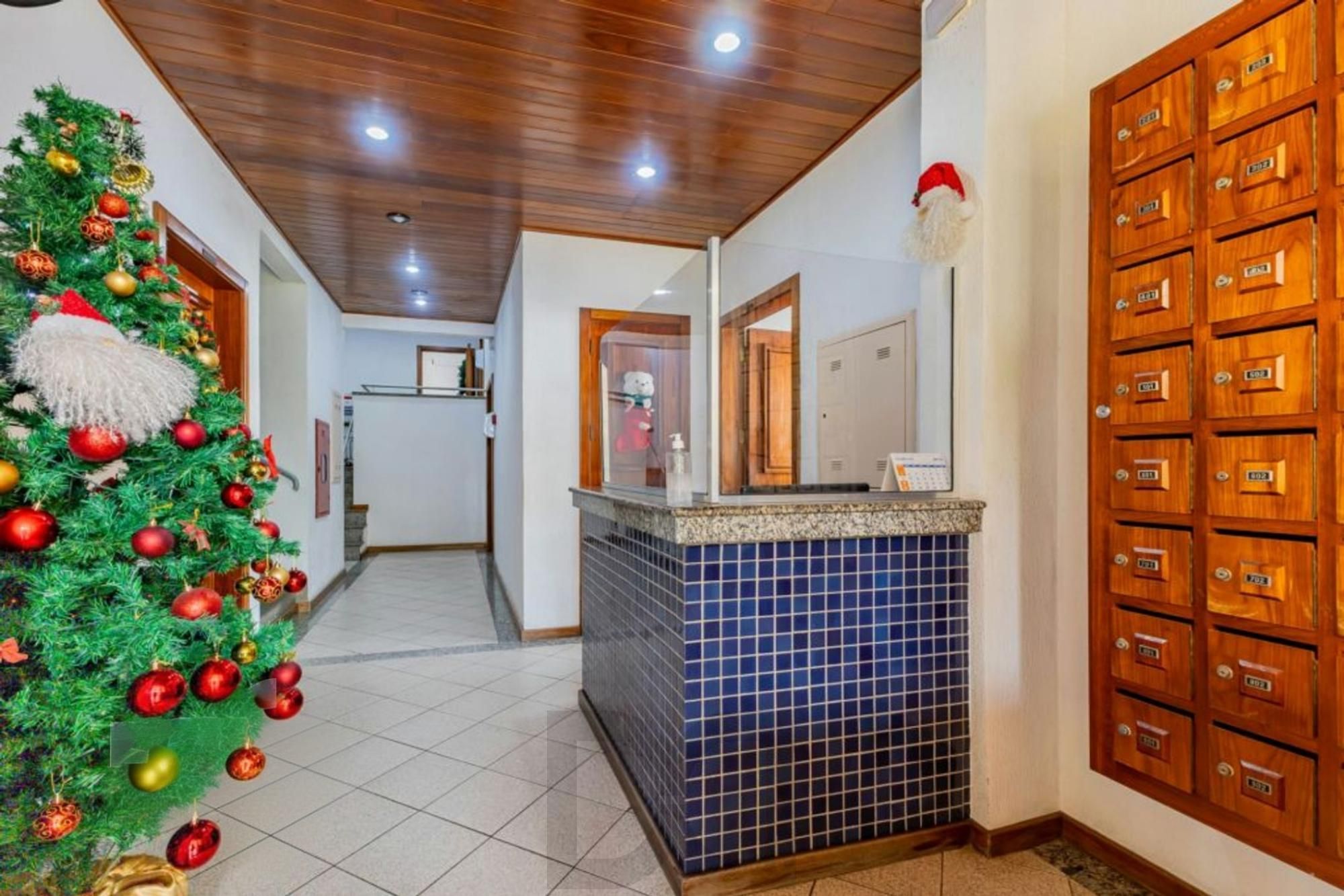 Apartamento com 3 quartos, 1 suíte, 3 vagas e elevador no Bairro São João. — foto 48