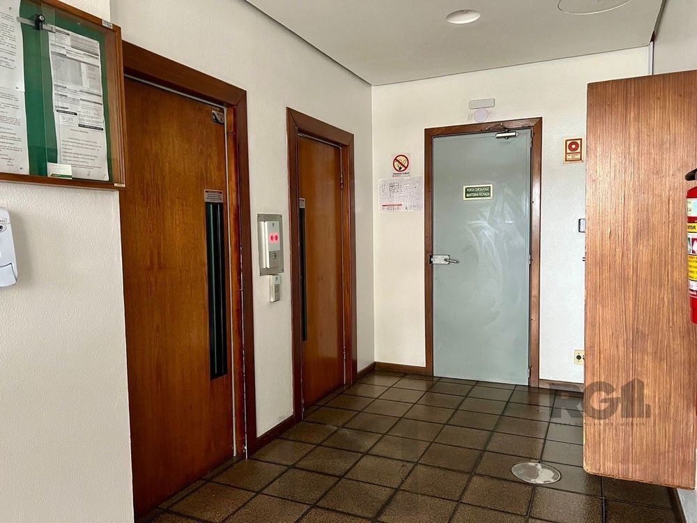 Apartamento de 2 quartos, elevador no bairro Partenon. — foto 3
