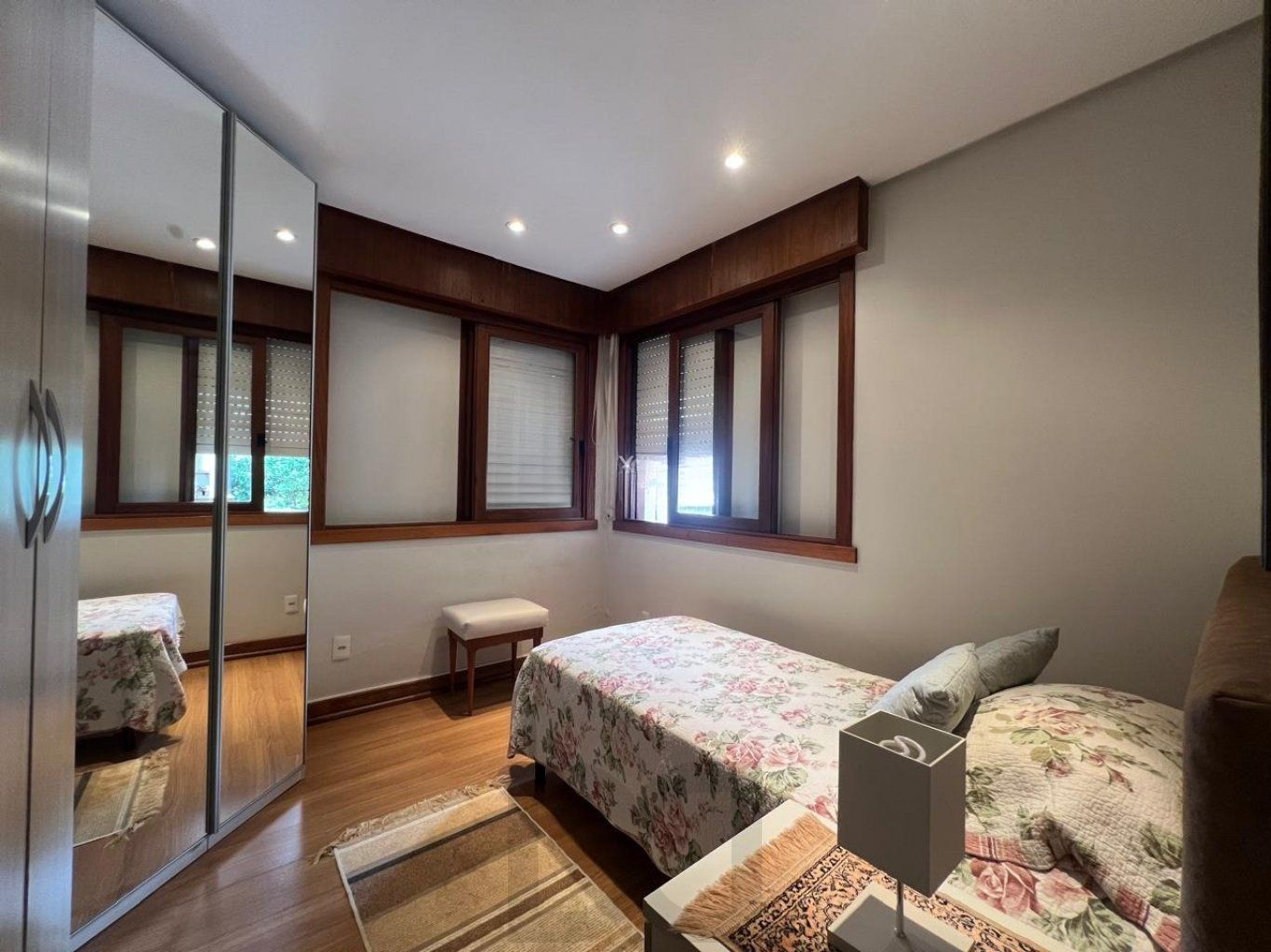 Apartamento com 4 quartos, 223m²,2 vagas, elevador no bairro Jardim do Salso. — foto 23