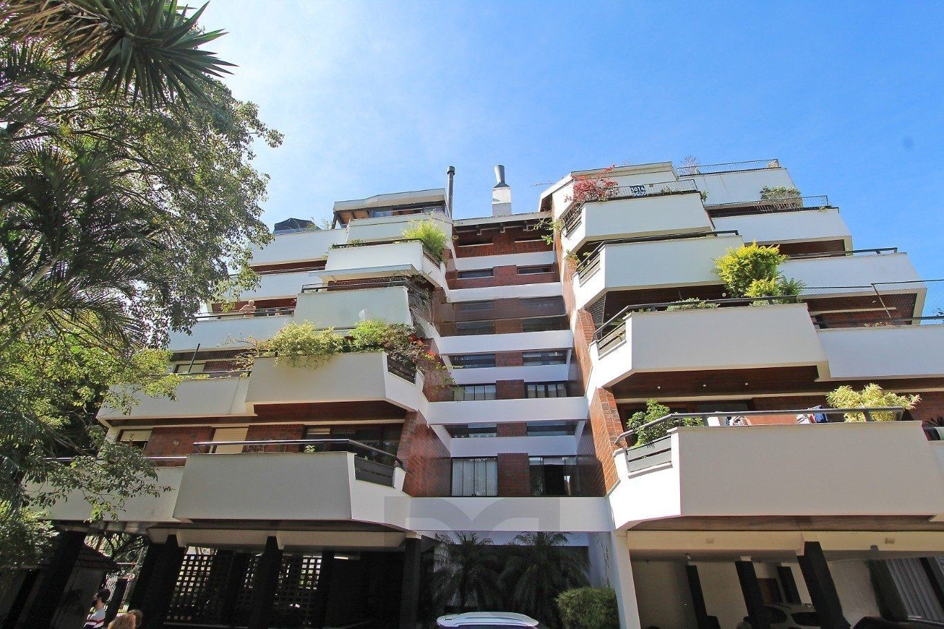 Apartamento com 4 quartos, 223m²,2 vagas, elevador no bairro Jardim do Salso. — foto 2