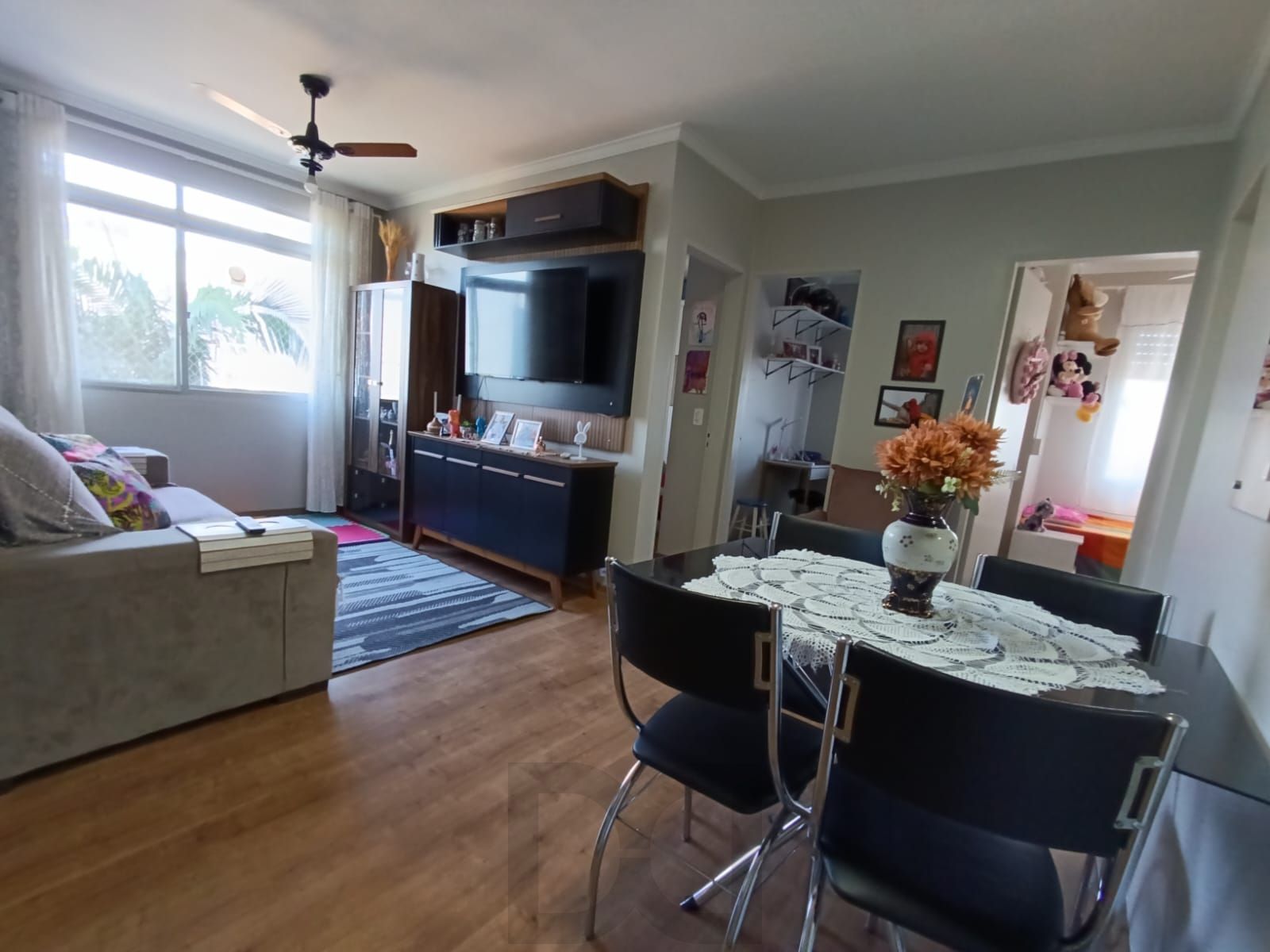 Apartamento semi mobiliado de 3 quartos e 1 vaga no bairro Sarandi. — foto 5