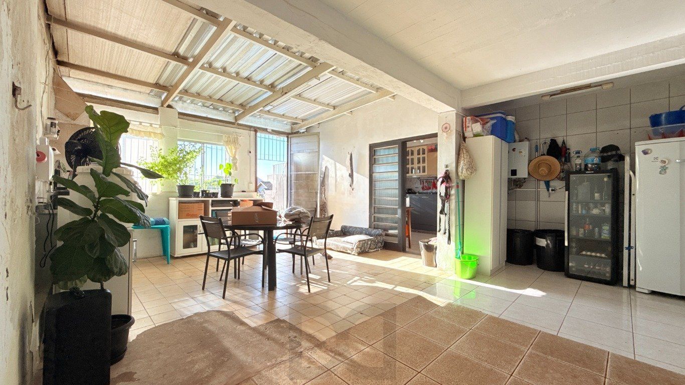 Casa com 4 quartos, vaga coberta, piscina e pátio no bairro Cristo Redentor — foto 27