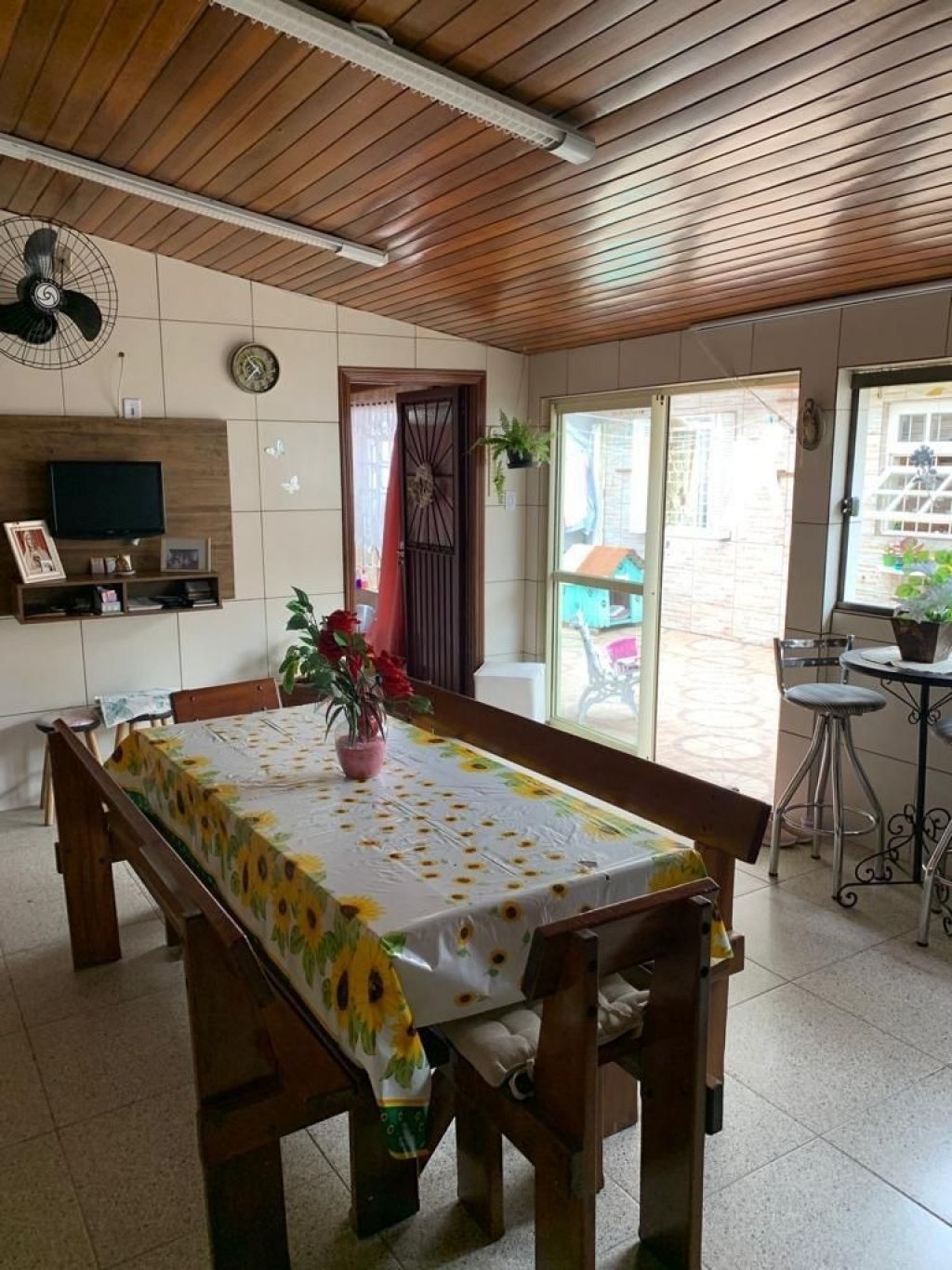 Casa de 3 dormitórios e 2 vagas no bairro Sarandi — foto 5
