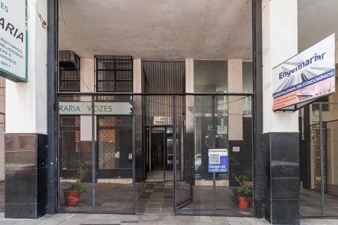 Apartamento com 4 quartos, 3 banheiros no Bairro Centro Historico. — foto 10