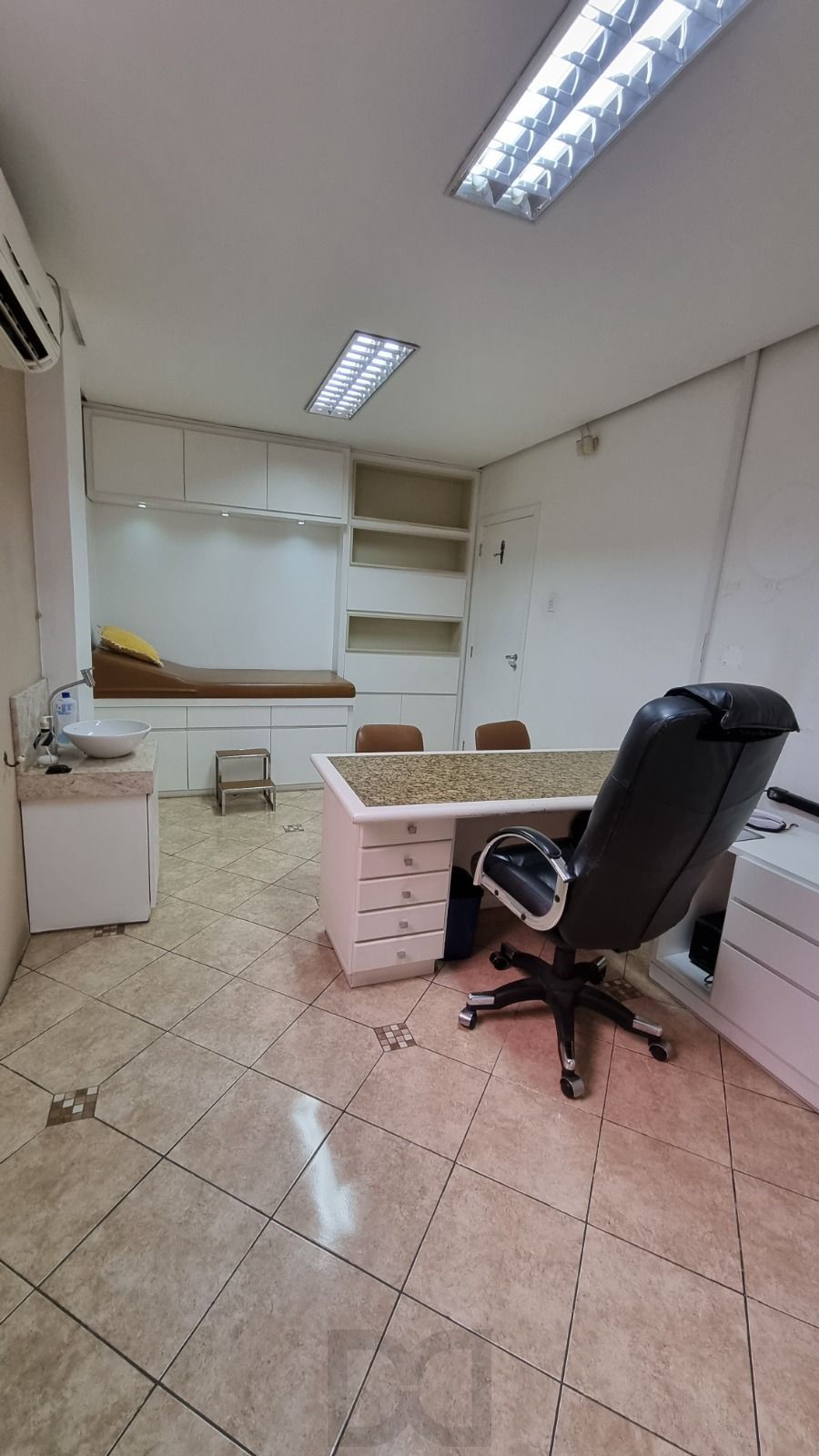 Sala comercial no Bairro passo do Feijó em Porto Alegre. — foto 8
